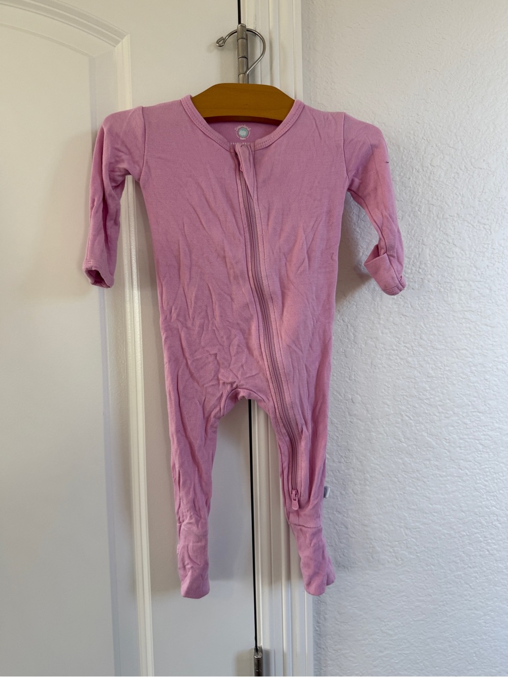 Dreamland baby pink bamboo footie